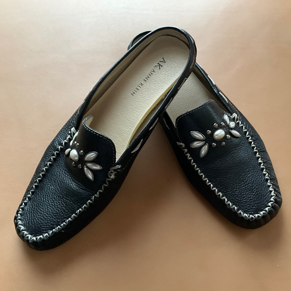 Anne Klein Women’s Slides in Black Size 7.5M with beads accent